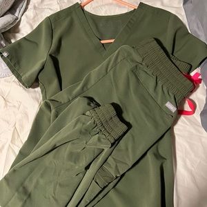 Figs Olive green set Atlanta Jogger